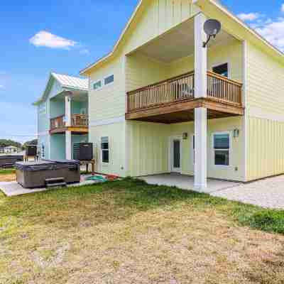Set Sail SP167 Hotel Exterior