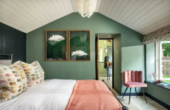 ปิกสตี้ แอนด์ สปา การ์เดน ที่ เทรกูส โอลด์ มิลล์