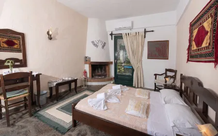 Arolithos Traditional Village Hotel Отели в г. Tilisos