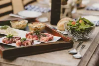 考若尼亞站飯店