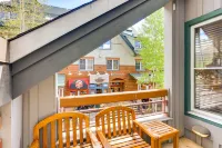 Updated 1Br Premier at Black Bear Lodge- Kids Ski Free 1 Bedroom Condo by RedAwning
