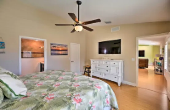 帶加熱游泳池和烤架的房子 - 步行至海灘！