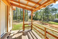 Quaint Abbeville Cabin Studio w/ Gas Grill! - Wifi