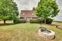 Rural Dutch Country Retreat - Private Hot Tub - 2-Star