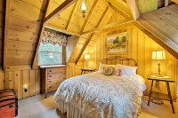 Vintage 'Snow White' Cottage ~ 2 Miles to Village! - Pet Friendly
