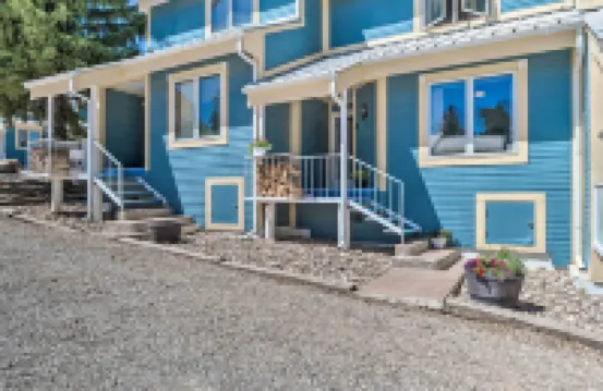 Eclectic Home w/ Deck: 4 Miles to Ski Cloudcroft!