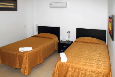 Apartahotel Los Cerezos Hoteles en 