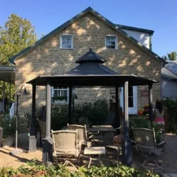 Stone Haus Bed & Breakfast