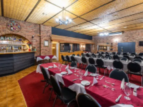 Golden Age Motor Inn Hotels in Queanbeyan