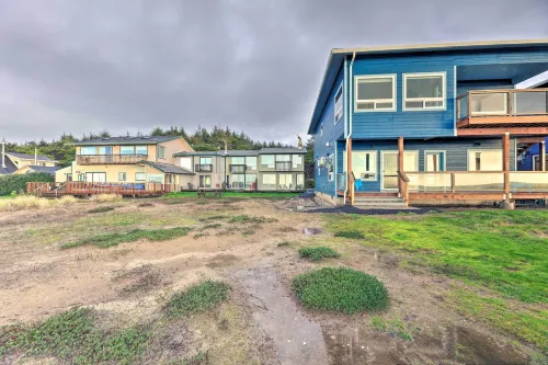 Sanderling Sea Cottages, Unit 2 Walk to Coast! Hotels in Waldport