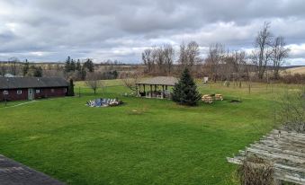 The Meadowlark Inn