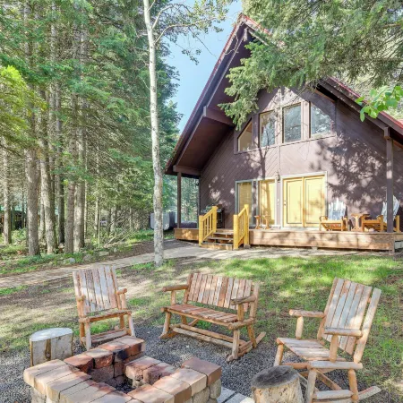 Beautiful McCall Cabin Perfect for Families!