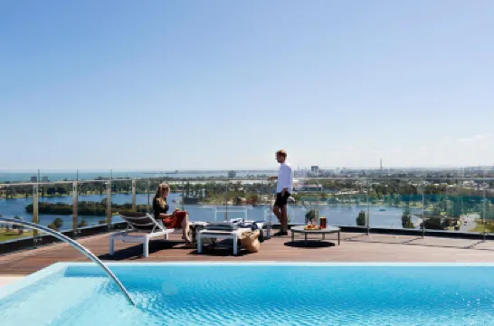 Tyrian Albert Park Lake Hotels in St Kilda Road