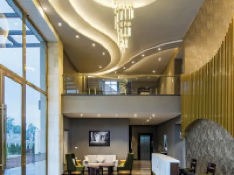 J P HOTEL AND WEDDING SQUARE Hotele w: Pilibhit