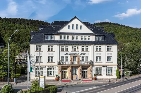 Hotel Neustädter Hof Отели в г. Брайтенбрунн