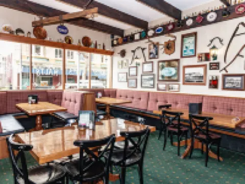 Rutland Arms Inn Hotels in Whanganui