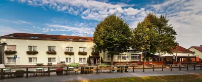 Hotel & Gasthaus Zum Eichenkranz Hotels in Luckenwalde