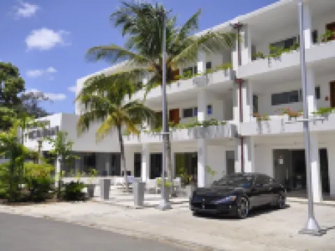 Infiniti Blu Luxury Ocean Front Condos ソスアのホテル