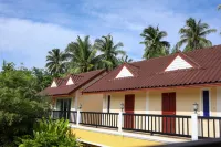 Baan Sara Boutique Resort 암파와 호텔