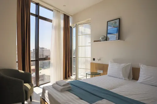 Ris Central Apartments Yerevan - Mountain view