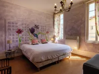 Logis Hôtel de la Tour Hotels in Libourne