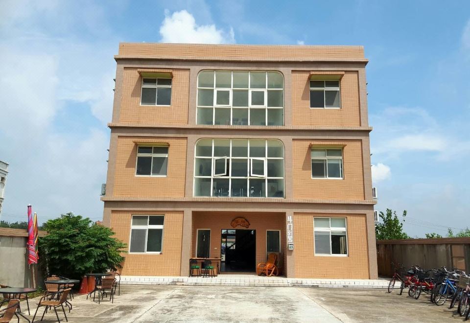 Pearl Hostel