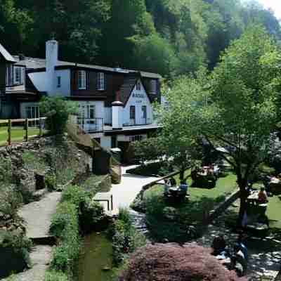 Royal Lodge Hotel Exterior