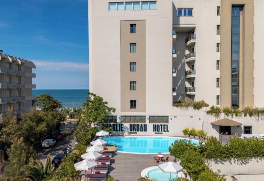 우아팔라 호텔 크루저 야외 수영장