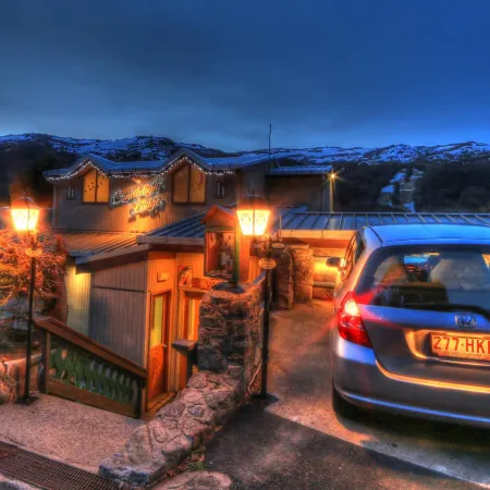 Candlelight Lodge