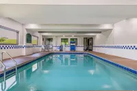 La Quinta Inn & Suites by Wyndham Batavia Hotels in Batavia