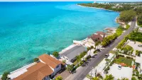 OCEANFRONT HAVEN-35 Steps Into SEA! Private POOL,BEACH 10min Walk. 10%week-off!