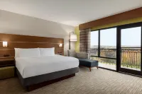 Holiday Inn Express & Suites Lexington NW-The Vineyard