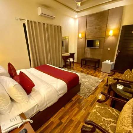 Shelton Rezidor Lahore