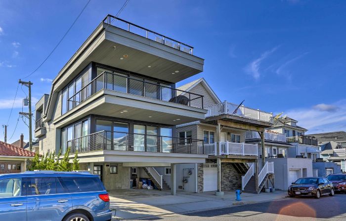 Luxury Long Beach Villa with Ocean Views!