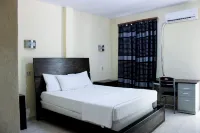 Auberge Pont-Gaudin Hotels near Central Park