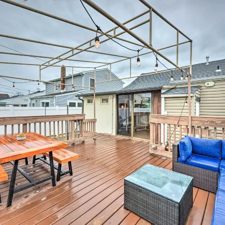 Coastal Brigantine Cottage Walk to Beaches
