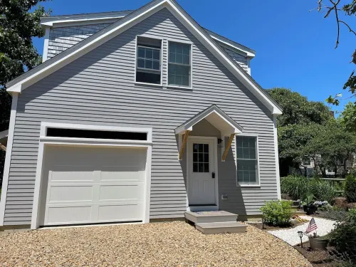 Edgartown cottage in a garden setting.  New and near bike path in Katama