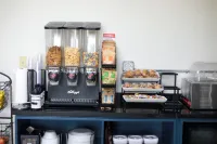 Illini Inn & Suites Hotel - Rantoul/Gifford/Champaign/Urbana - Bữa sáng