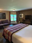 Northern Lights Lodge Hotels in Jeffersonville