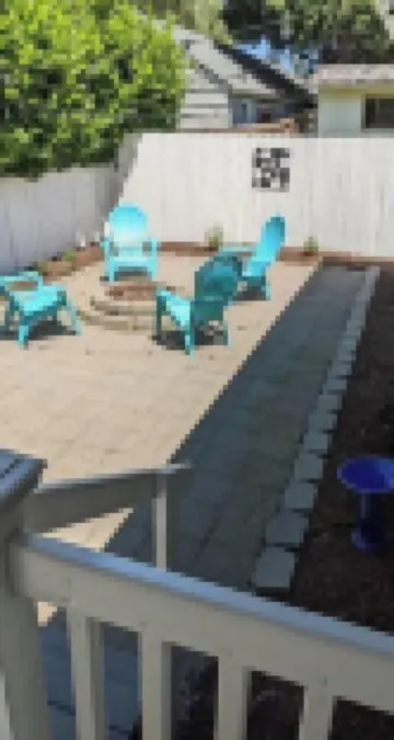 Chic 3/2 Private Firepit and Bunkroom Near Dwntn