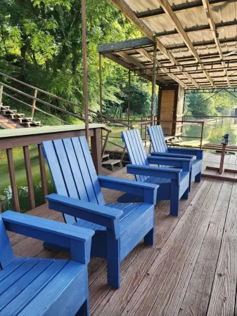 Beautiful River Front Cabin with Private Dock! Perfect spot for Trout Fishing! Отели в г. Cleburne County