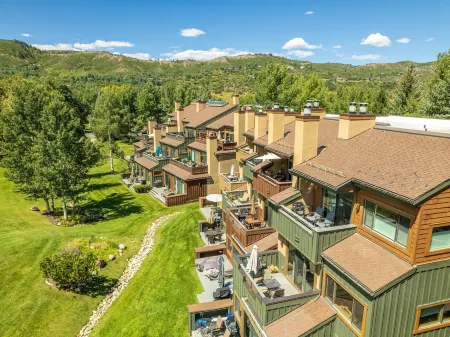 Villas at Snowmass Club Отели рядом с достопримечательностью «Snowmass Sports»