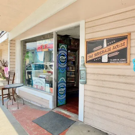 New Beach & Bay Retreat Full of Amenities!
