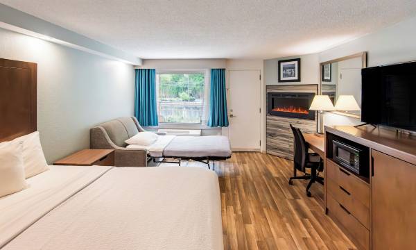 Gatlinburg River Inn