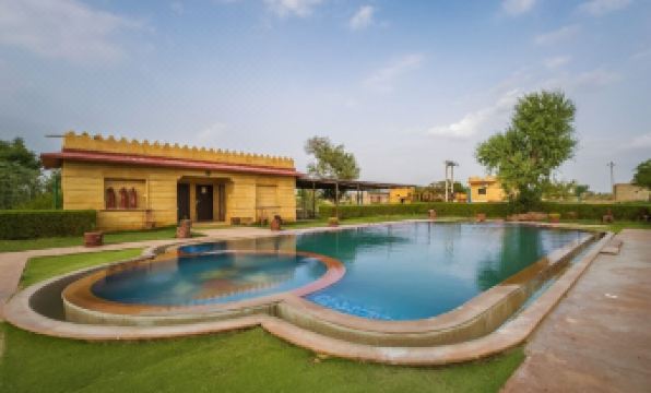 Moonlight Nature Resort & Swimming Pool - Housity