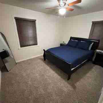 3-bedroom house in peaceful Amarillo with WiFi, AC Rooms