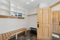 Spectacular Ski-in/Out House on Golf Course! Private Hot Tub w/ Mountain Views!