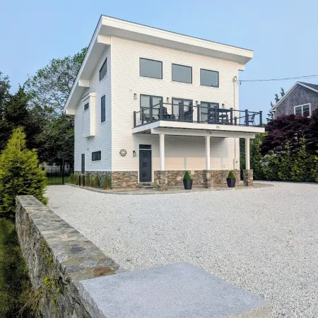 Modern Beach House Serenity Отели в г. Уэстерли