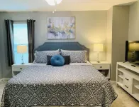 Sleek Retreat w/ Modern Fresh Vibes!