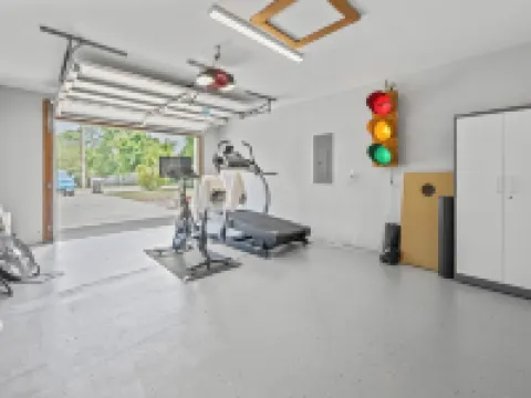 Private Saltwater Pool, No Stairs, Sleeps 8, Bunk Bed, Games, Gym, Near Beaches! 錫爾弗萊克酒店